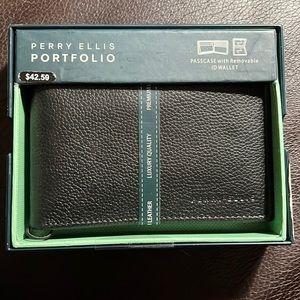 NWT Perry Ellis Portfolio Mens Wallet